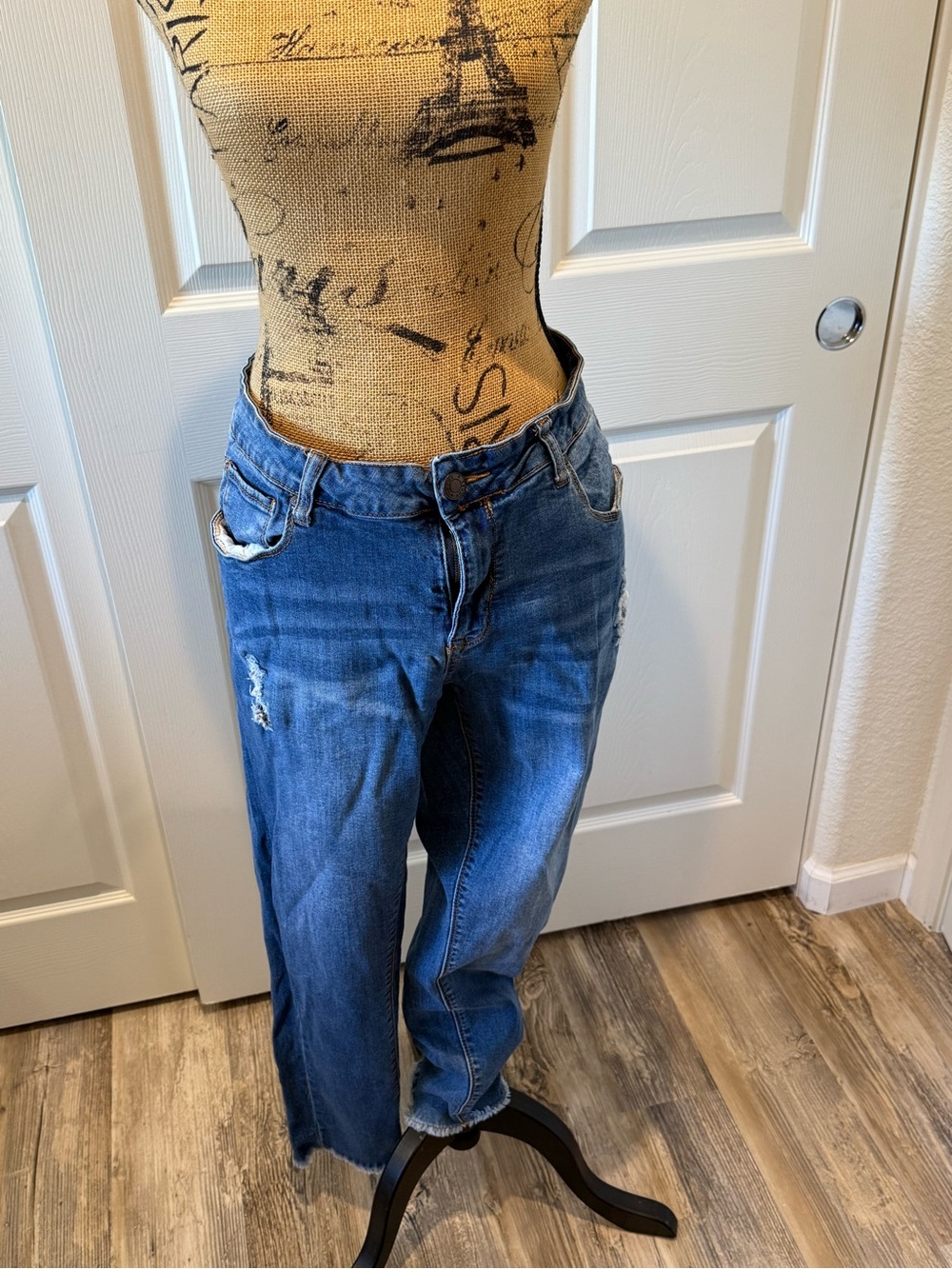 Women's Mid-Blue Distressed Skinny Jeans